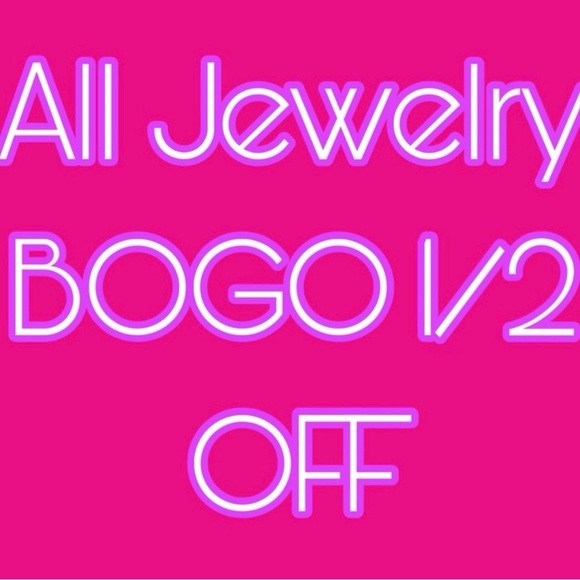 🎉BOGO 1/2 OFF Stylish Retro Army Green Camouflage PU Leather Teardrop Earrings - Picture 2 of 6